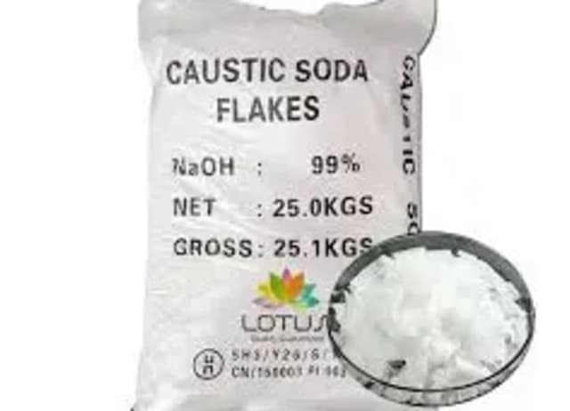 Caustic Soda Flakes in a 25 kg bag and a bowl