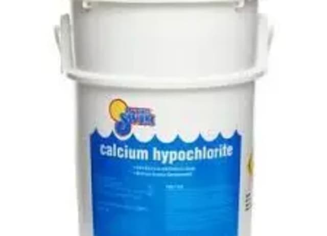 Calcium hypochlorite in a 25 kg bucket