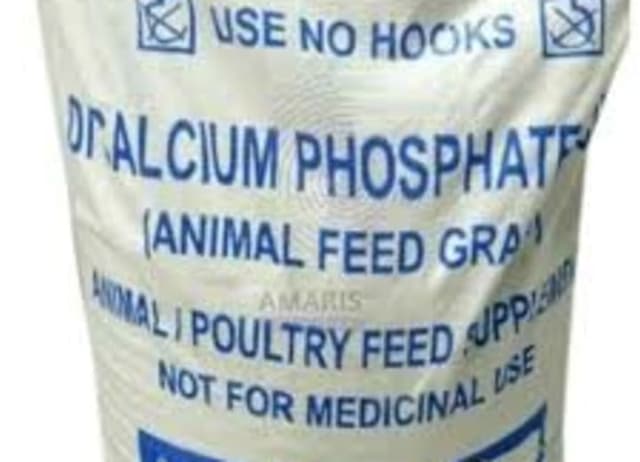 Dicalcium Phosphate animal feed grade in a 25 kg bag